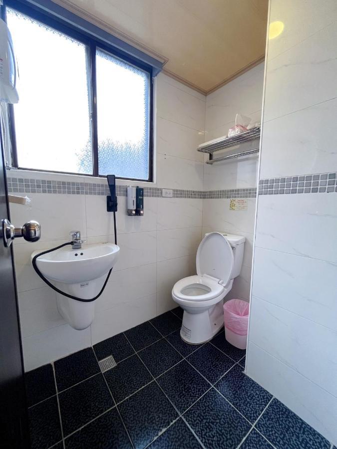 Apartamento Fengchia Fun House Taichung Exterior foto